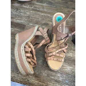 Lomitas wedge sandals size 8
